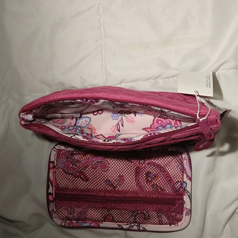 Vera Bradley Compact Organizer - Picture 3 of 8